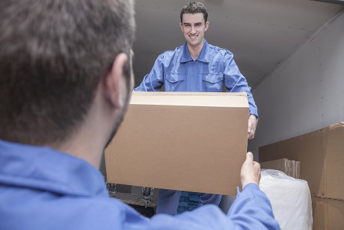 Moving van service for Earlscourt residential moves