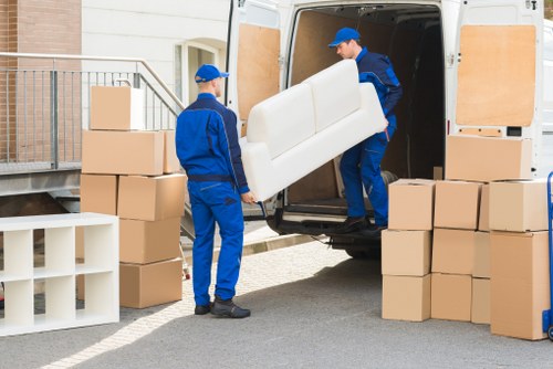 Commercial moving van service for Earlscourt businesses