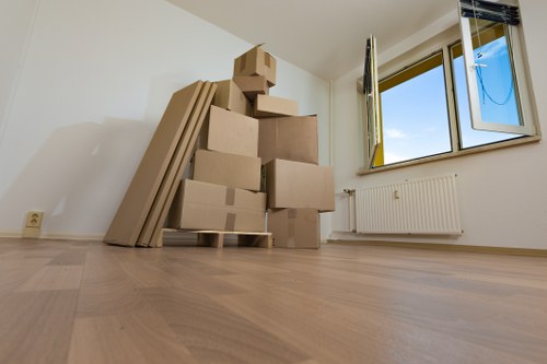 Professional packing and loading service for Earlscourt home removals