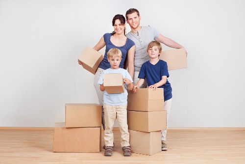 Flat removal service with access planning in Earlscourt