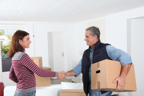 Local van hire supporting home and business moves around Earlscourt